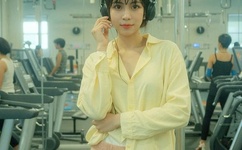 车内做运动视频叫疼